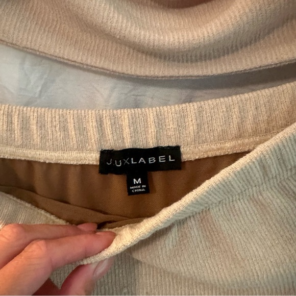 J lux label skirt and to set - Picture 3 of 5